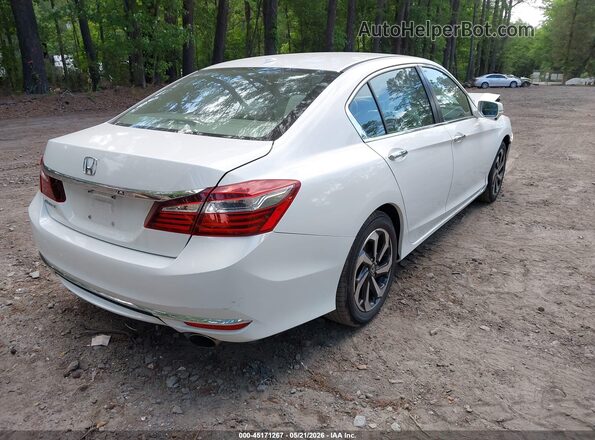 1HGCR2F77HA155414 2017 HONDA ACCORD White Trasero derecho