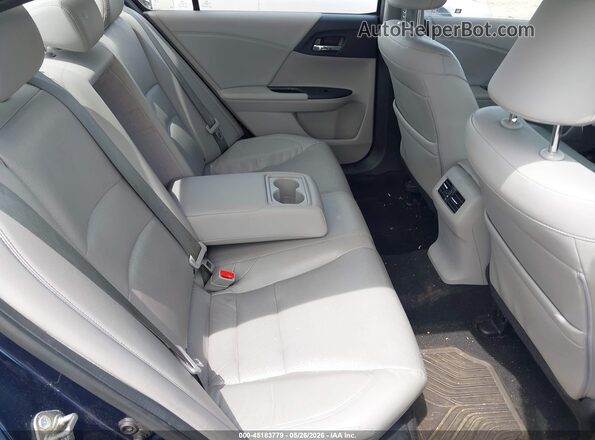 1HGCR2F86HA155154 2017 HONDA ACCORD Blue Widok naklejki z numerem VIN
