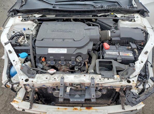 1HGCR3F06GA017760 2016 HONDA ACCORD White Widok wnętrza z tyłu