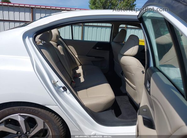 1HGCR3F89GA032811 2016 HONDA ACCORD Белый Вид наклейки с VIN-кодом