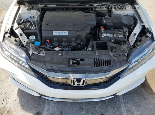 1HGCT2B08HA004642 2017 HONDA ACCORD White Vista interior trasera