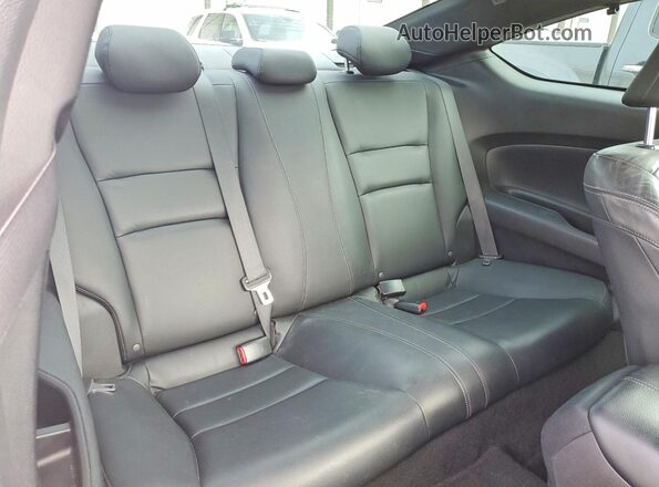1HGCT2B09HA006674 2017 HONDA ACCORD Красный Вид задних сидений