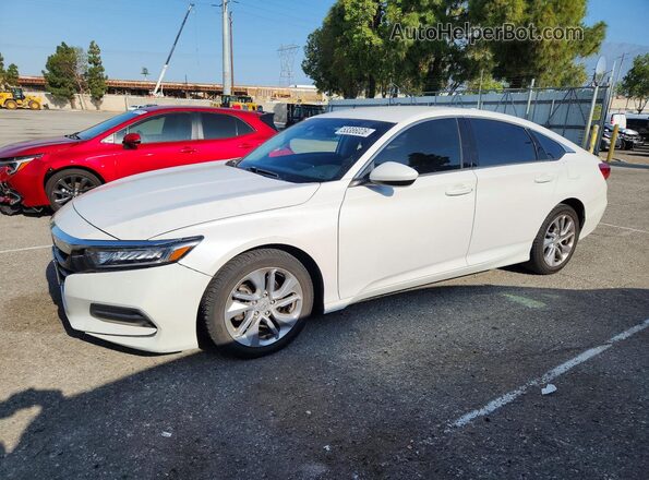 1HGCV1F13JA065362 2018 HONDA ACCORD Белый Передняя левая четверть
