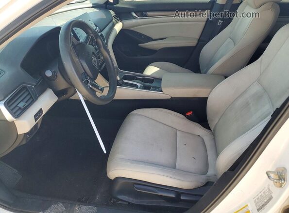 1HGCV1F15KA011935 2019 HONDA ACCORD Белый Вид салона спереди