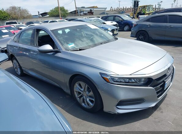 1HGCV1F18JA123739 2018 HONDA ACCORD Silver Przód prawy
