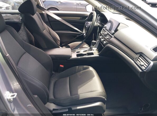 1HGCV1F18JA123739 2018 HONDA ACCORD Silver Widok wnętrza z przodu
