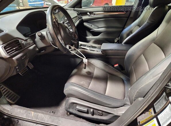 1HGCV1F30JA200296 2018 HONDA ACCORD Black Front interior view
