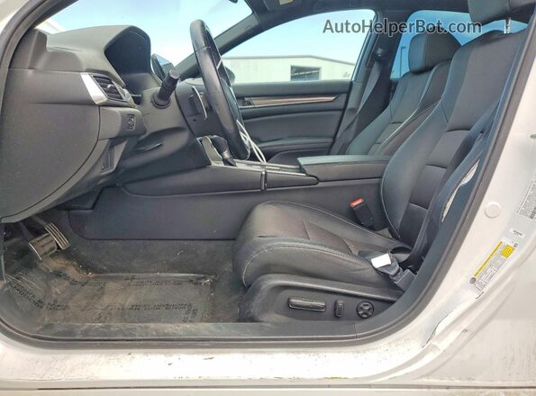 1HGCV1F31LA061864 2020 HONDA ACCORD Белый Вид салона спереди