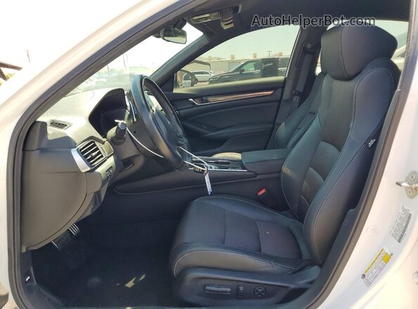 1HGCV1F34KA152769 2019 HONDA ACCORD Белый Вид салона спереди