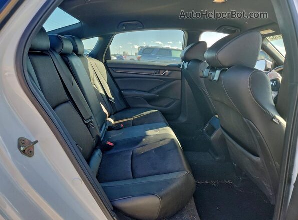 1HGCV1F35KA141389 2019 HONDA ACCORD White Հետևի նստատեղերի տեսք