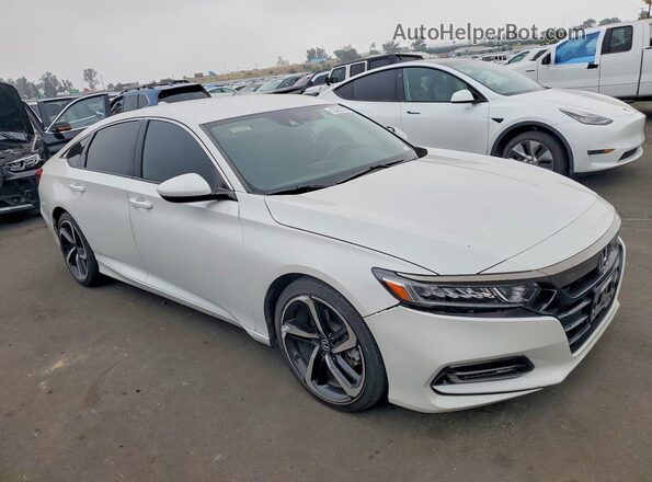 1HGCV1F38JA048154 2018 HONDA ACCORD White Przód prawy