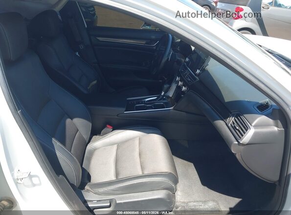 1HGCV1F38NA106589 2022 HONDA ACCORD Белый Вид салона спереди