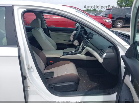 1HGCV1F42JA213947 2018 HONDA ACCORD White Front interior view