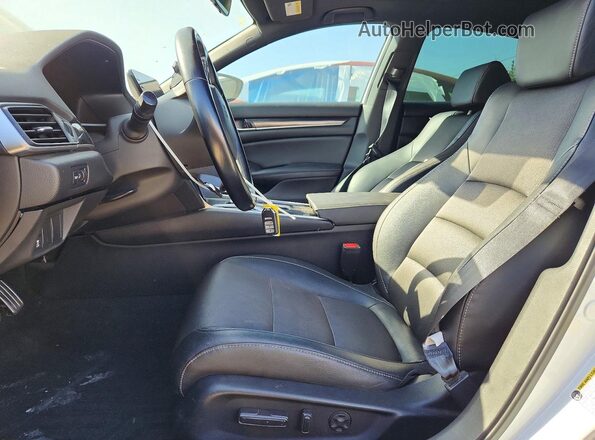 1HGCV2F37MA003653 2021 HONDA ACCORD White Вид салону спереду