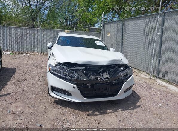 1HGCV2F3XJA018076 2018 HONDA ACCORD Белый Вид спереди