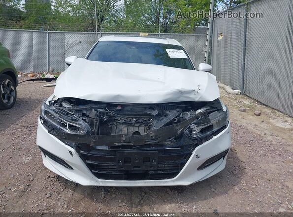 1HGCV2F3XJA018076 2018 HONDA ACCORD Белый Вид задней части салона