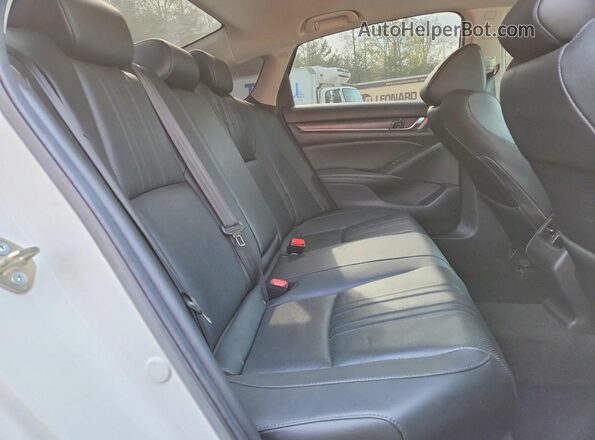 1HGCV2F92KA036089 2019 HONDA ACCORD White Вид задніх сидінь