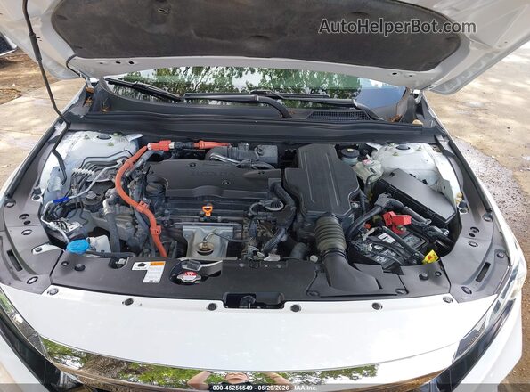 1HGCV3F57NA017481 2022 HONDA ACCORD HYBRID White Вид ззаду