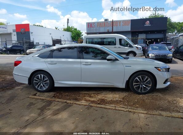 1HGCV3F57NA017481 2022 HONDA ACCORD HYBRID White Вид задньої частини салону