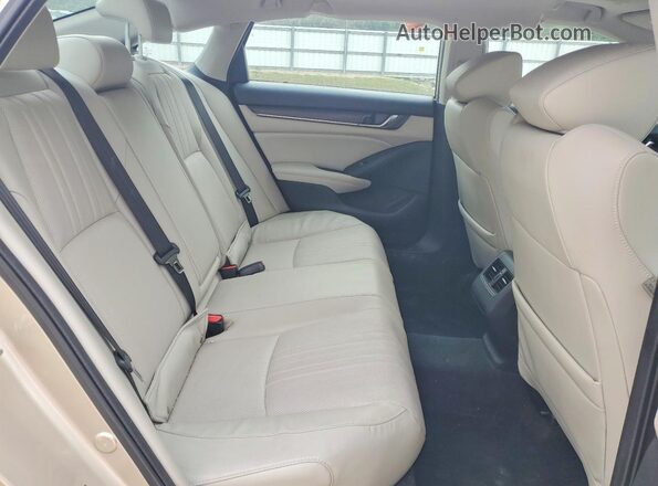 1HGCV3F90JA004729 2018 HONDA ACCORD Beige Widok tylnych siedzeń