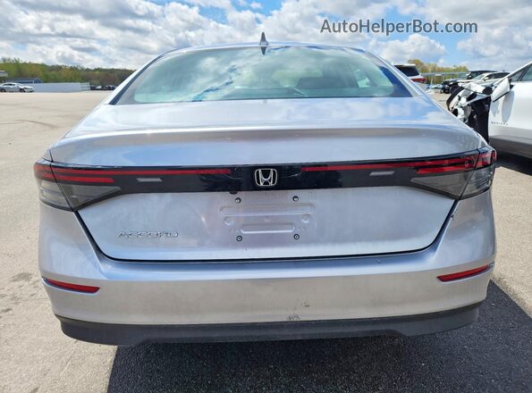 1HGCY1F24TA006114 2026 HONDA ACCORD Silver Widok z tyłu