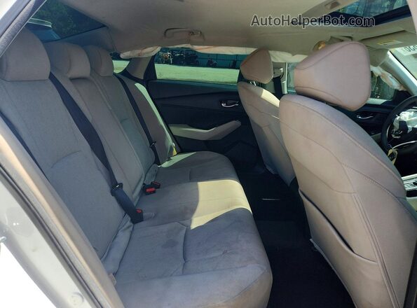 1HGCY1F38RA022494 2024 HONDA ACCORD White Widok tylnych siedzeń