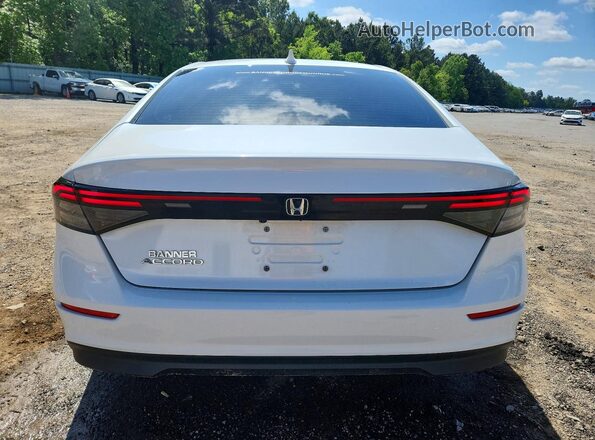 1HGCY1F38RA022494 2024 HONDA ACCORD White Widok z tyłu