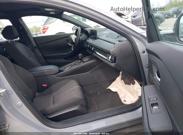 1HGCY2F52RA010641 2024 HONDA ACCORD HYBRID Серый Вид салона спереди