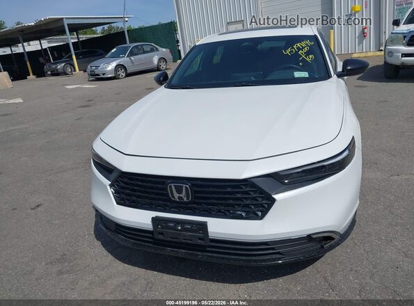 1HGCY2F70PA044978 2023 HONDA ACCORD HYBRID Белый Вид спереди
