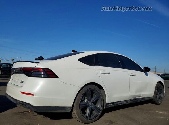 1HGCY2F71SA052998 2025 HONDA ACCORD White Задня права чверть