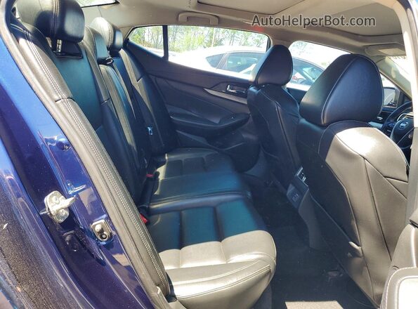 1N4AA6AP0JC385355 2018 NISSAN MAXIMA Blue Vista de los asientos traseros