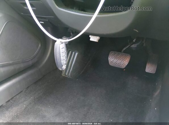 1N4AA6AP4HC397129 2017 NISSAN MAXIMA Silver Widok deski rozdzielczej