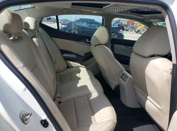 1N4AA6AP7HC365713 2017 NISSAN MAXIMA Белый Вид задних сидений