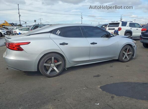 1N4AA6AP8JC385362 2018 NISSAN MAXIMA Silver Trasero derecho