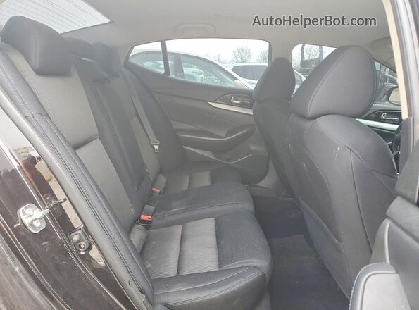 1N4AA6AP9HC367642 2017 NISSAN MAXIMA Черный Вид задних сидений