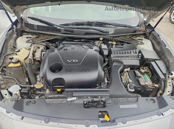 1N4AA6APXJC404283 2018 NISSAN MAXIMA Gray Widok wnętrza z tyłu