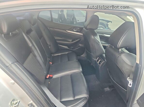 1N4AA6APXJC404283 2018 NISSAN MAXIMA Gray Widok tylnych siedzeń