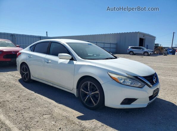 1N4AL3AP0GC269607 2016 NISSAN ALTIMA White Front right