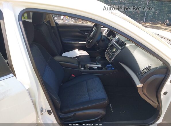 1N4AL3AP1GC115102 2016 NISSAN ALTIMA Белый Вид салона спереди