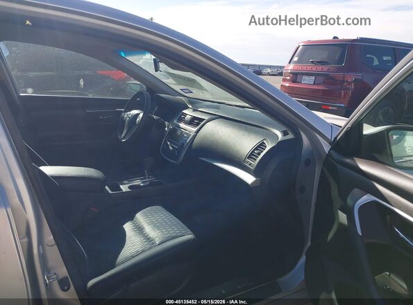 1N4AL3AP1GC137441 2016 NISSAN ALTIMA Серебряный Вид салона спереди