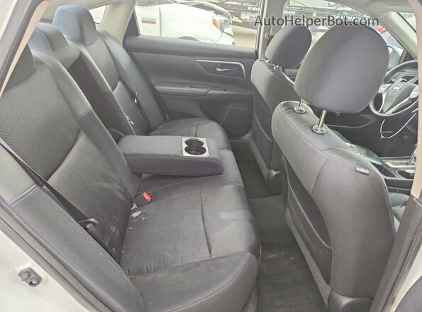 1N4AL3AP1GC269468 2016 NISSAN ALTIMA White Vista de los asientos traseros