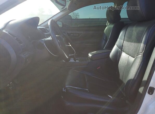 1N4AL3AP1HC150644 2017 NISSAN ALTIMA Белый Вид салона спереди
