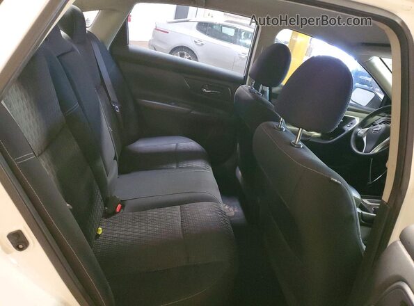 1N4AL3AP1HC183000 2017 NISSAN ALTIMA White Vista de los asientos traseros