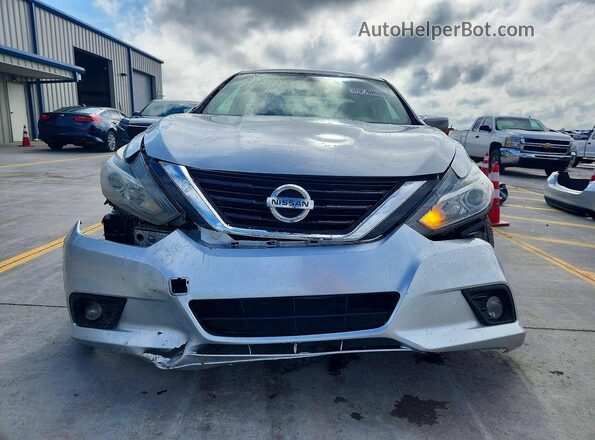 1N4AL3AP1JC264892 2018 NISSAN ALTIMA Silver Вид спереду