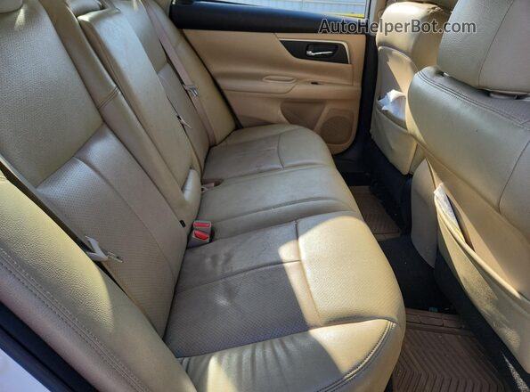 1N4AL3AP2GC146410 2016 NISSAN ALTIMA White Rear seats view