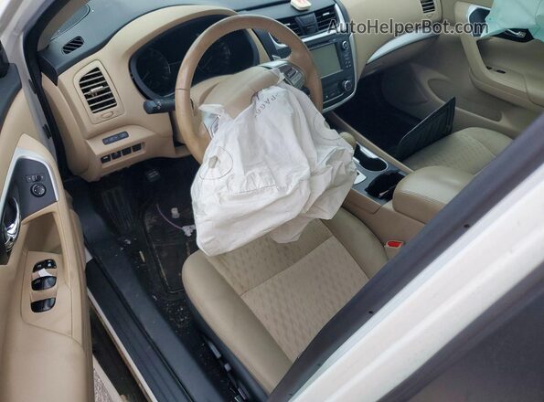 1N4AL3AP2GC152028 2016 NISSAN ALTIMA White Dashboard view