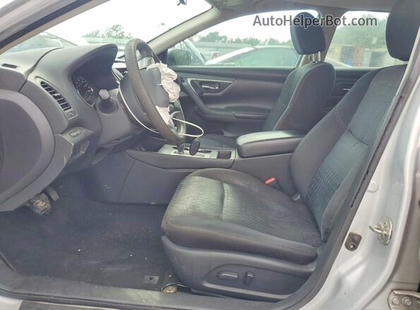 1N4AL3AP3GN326130 2016 NISSAN ALTIMA Silver Widok wnętrza z przodu