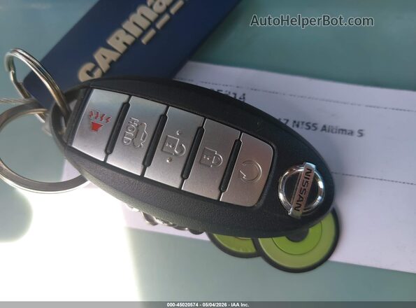 1N4AL3AP3HC490913 2017 NISSAN ALTIMA Серебряный Вид панели приборов