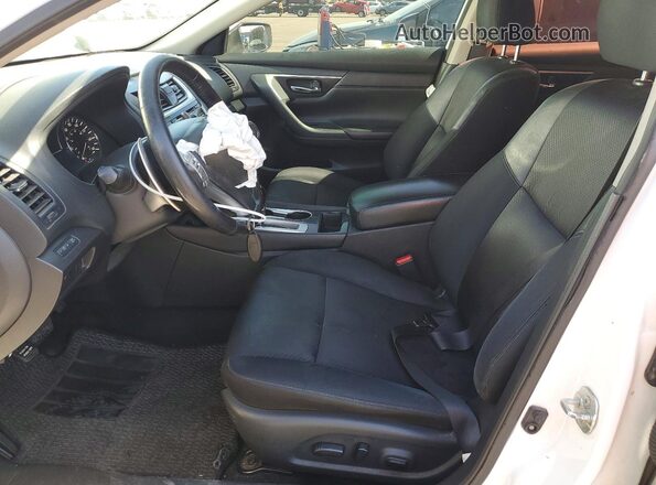1N4AL3AP3JC107039 2018 NISSAN ALTIMA Белый Вид салона спереди