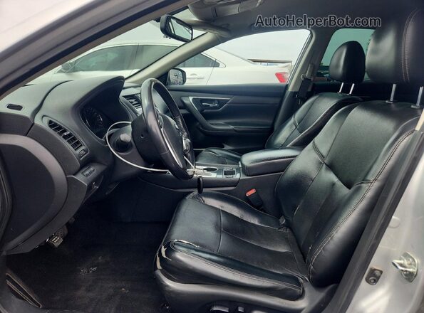 1N4AL3AP3JC173526 2018 NISSAN ALTIMA Silver Вид салону спереду